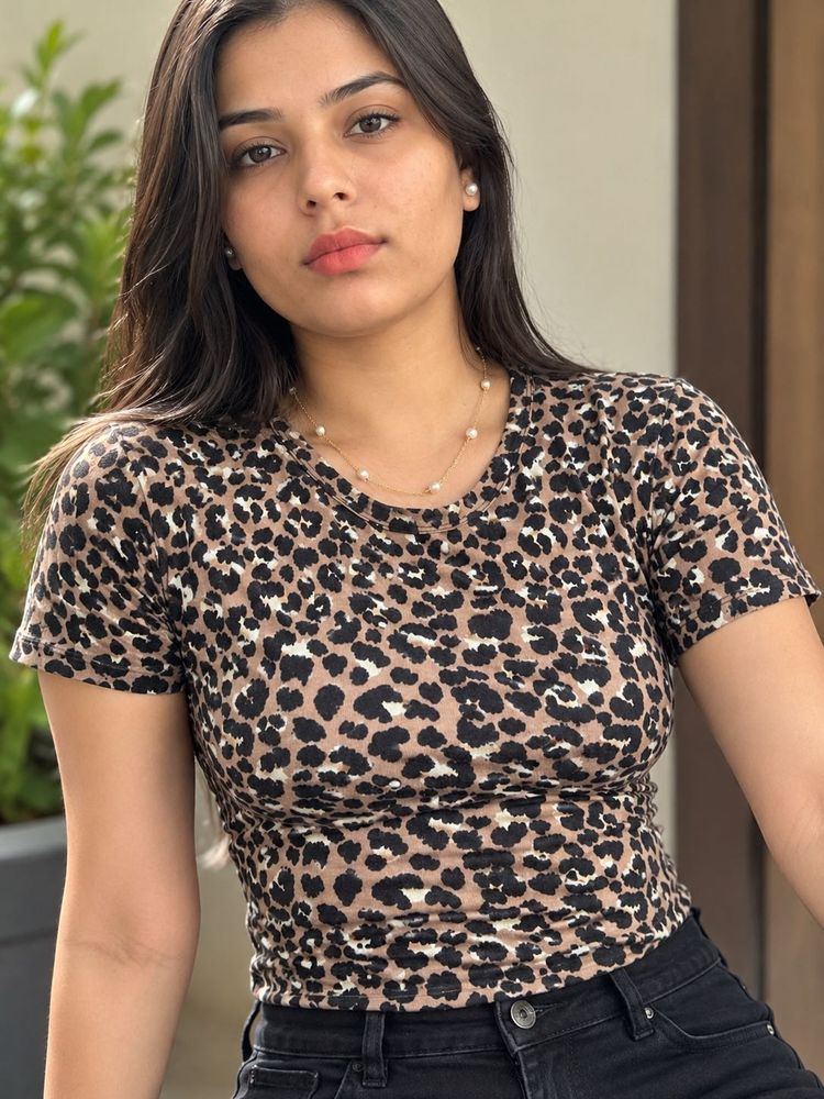 Leopard Print Cropped Tee