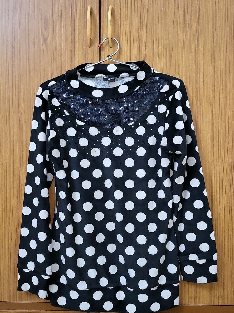 Girls Velvet Stretchable Party Top With Sequin Wo