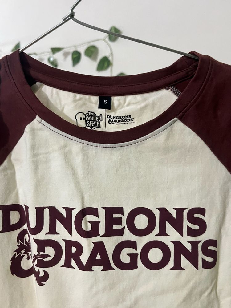 Dungeons &amp; Dragons Raglan Tee
