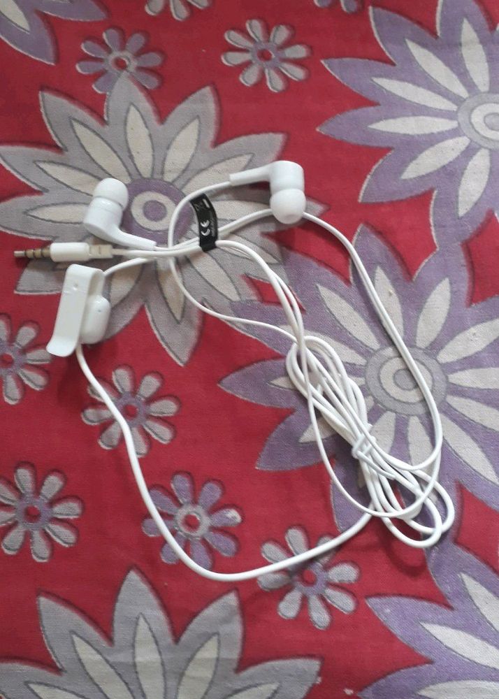 Ubon Earphone