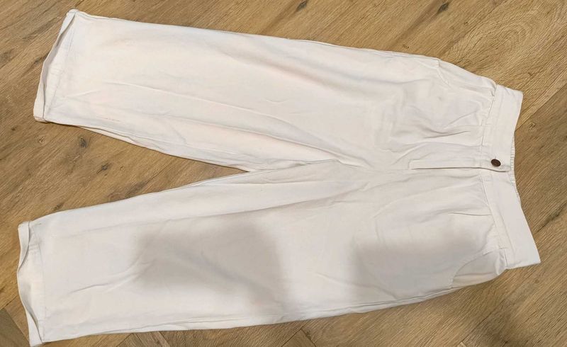 Women's White Cropped Pants