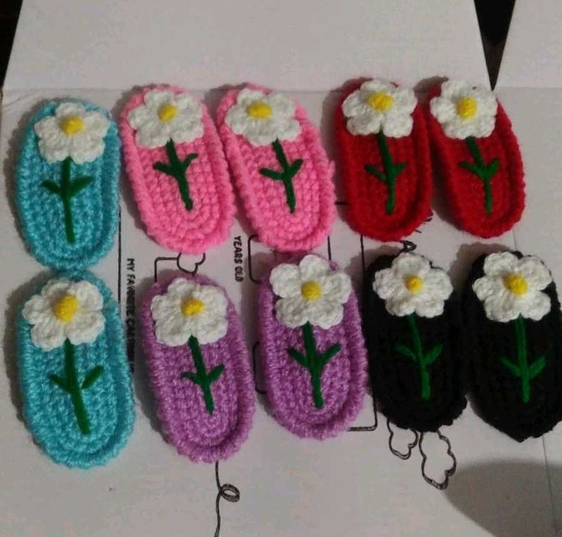 Handmade Crochet hair clips (set of 5)