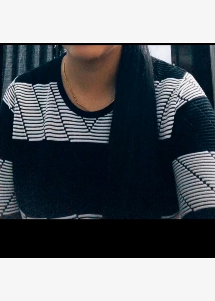 Madame Black Sweater
