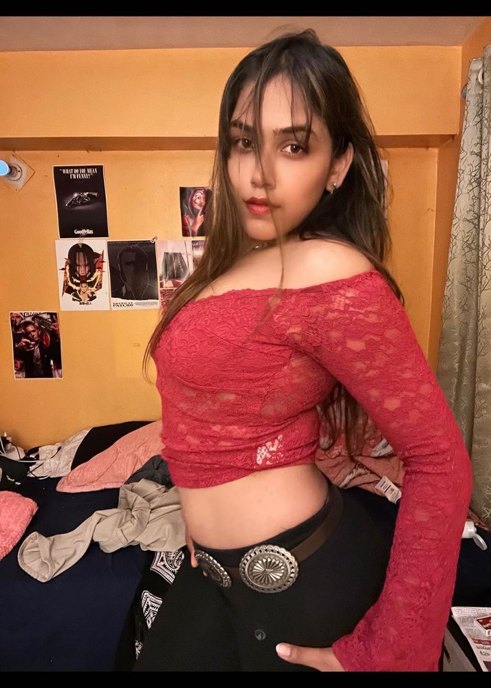 Newme Chic Red Lace Off-Shoulder Top