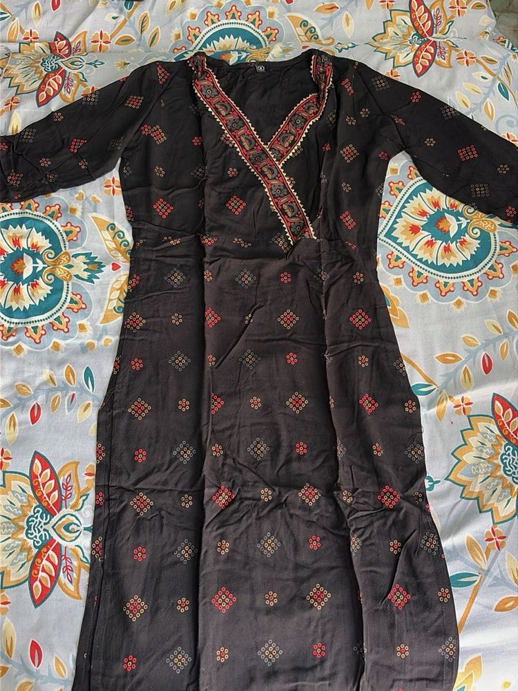 Elegant Black Kurta with Red &amp; Gold Print