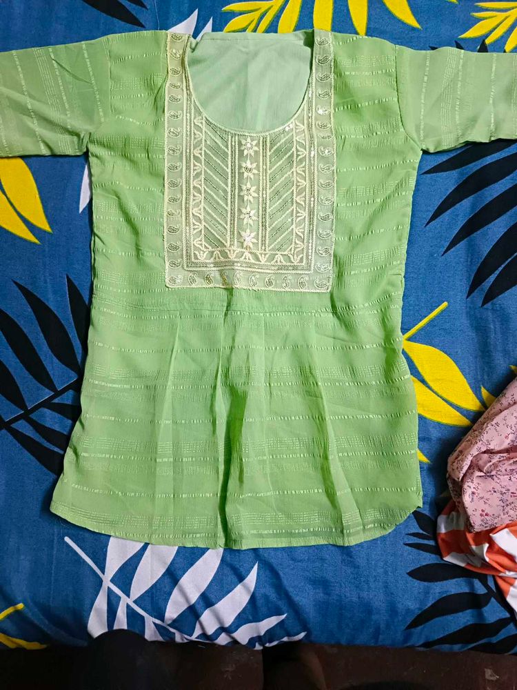 Green Embroidered Kurta