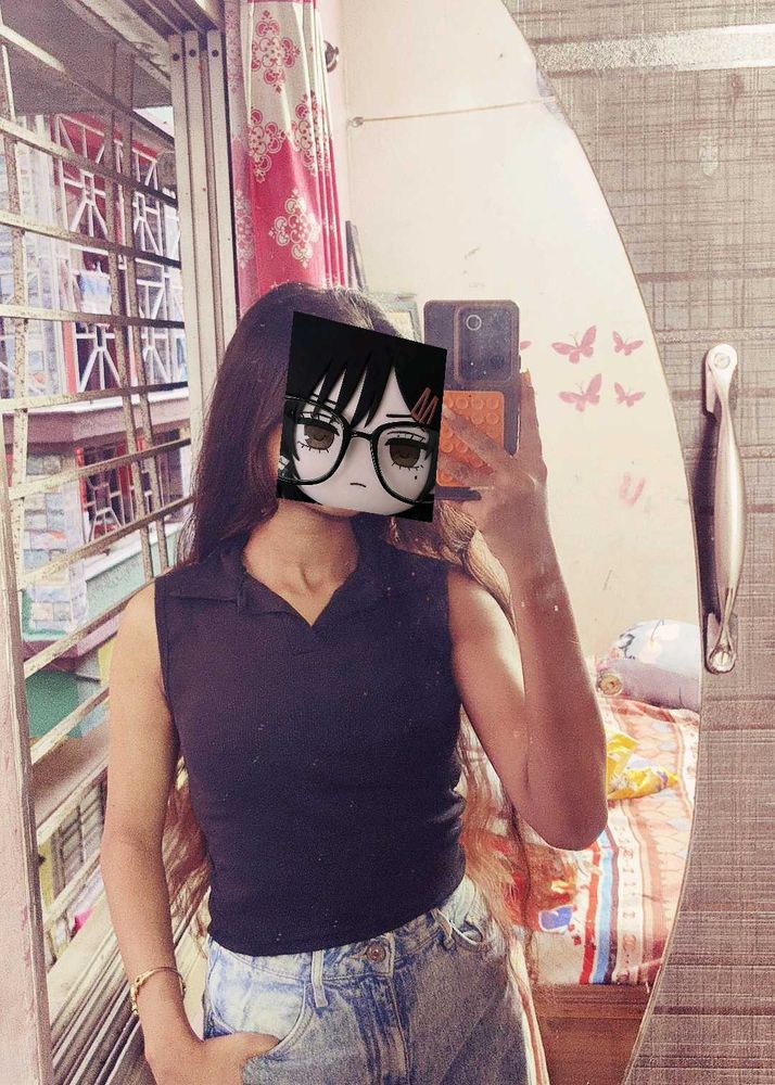 Sleeveless Collared Black Top