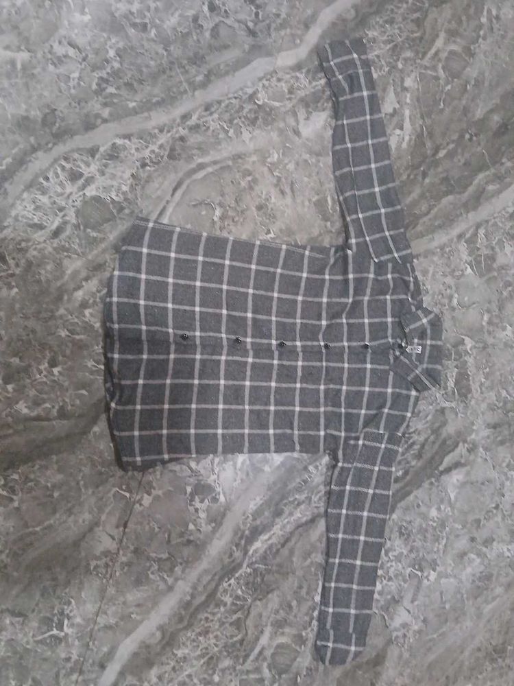 women Grey Plaid Button-Up Shirt