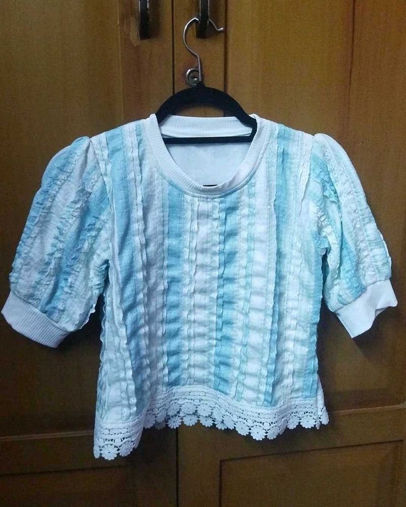 Chic Puff Sleeve Blouse with Lace Trim