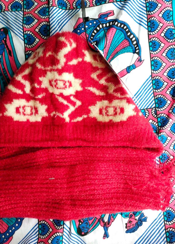 Cozy Red &amp; Cream Knit Scarf