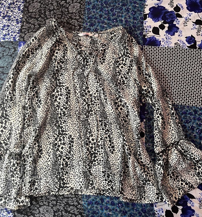 Chic Animal Print Long Sleeve Blouse