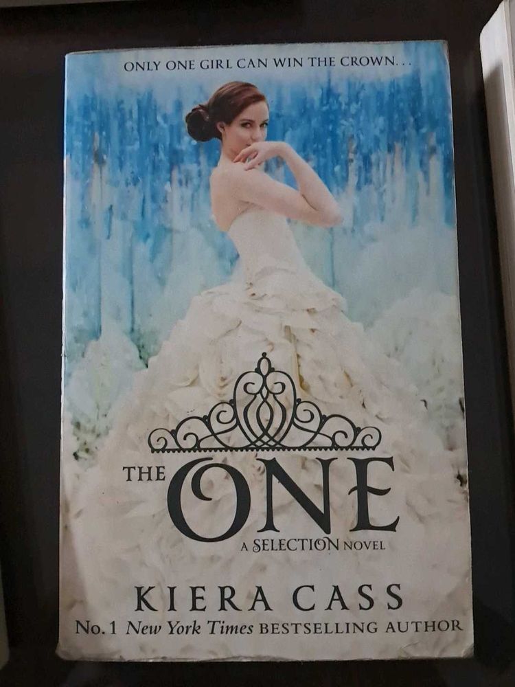 The One: A Selection Novel by Kiera Cass