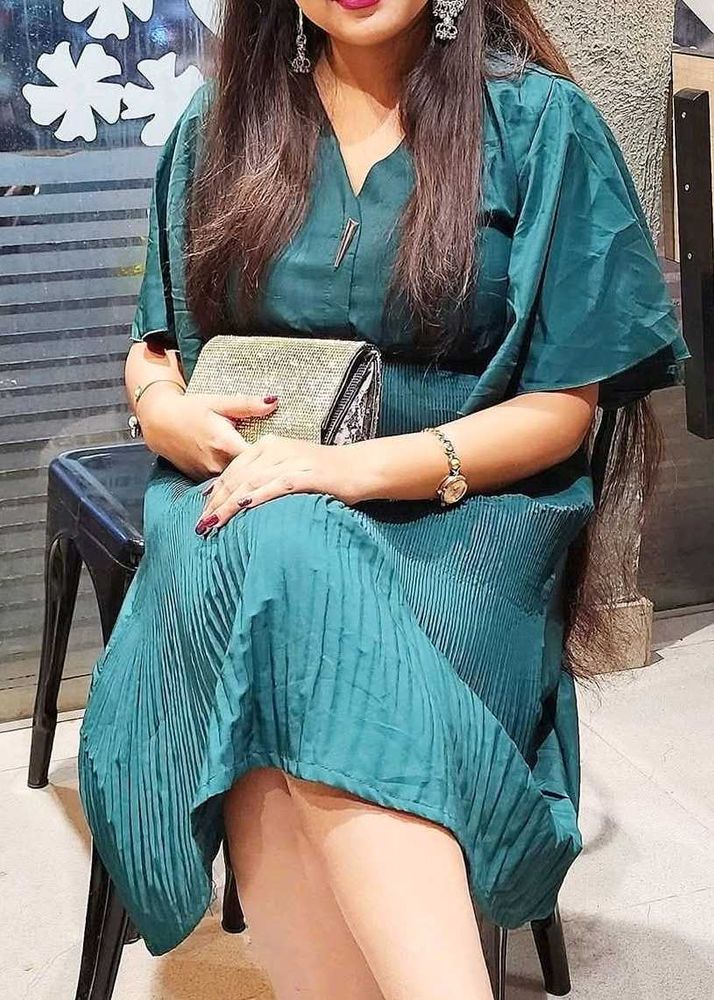 Elegant Green Midi Dress