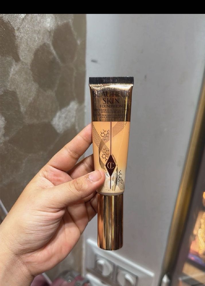 Charlotte Tilbury Beautiful Skin Foundation