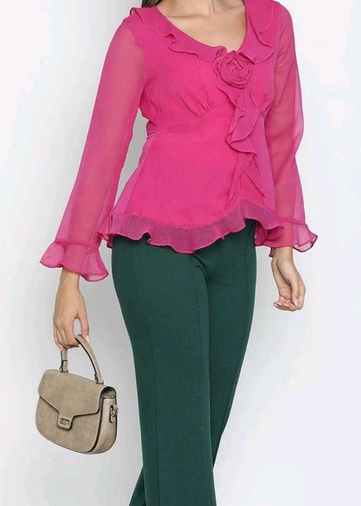 Chic Fuchsia Ruffle Detail Top