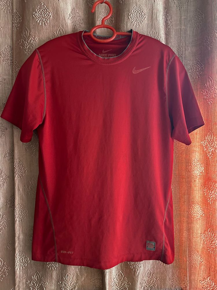 Nike Dri-FIT Red T-Shirt