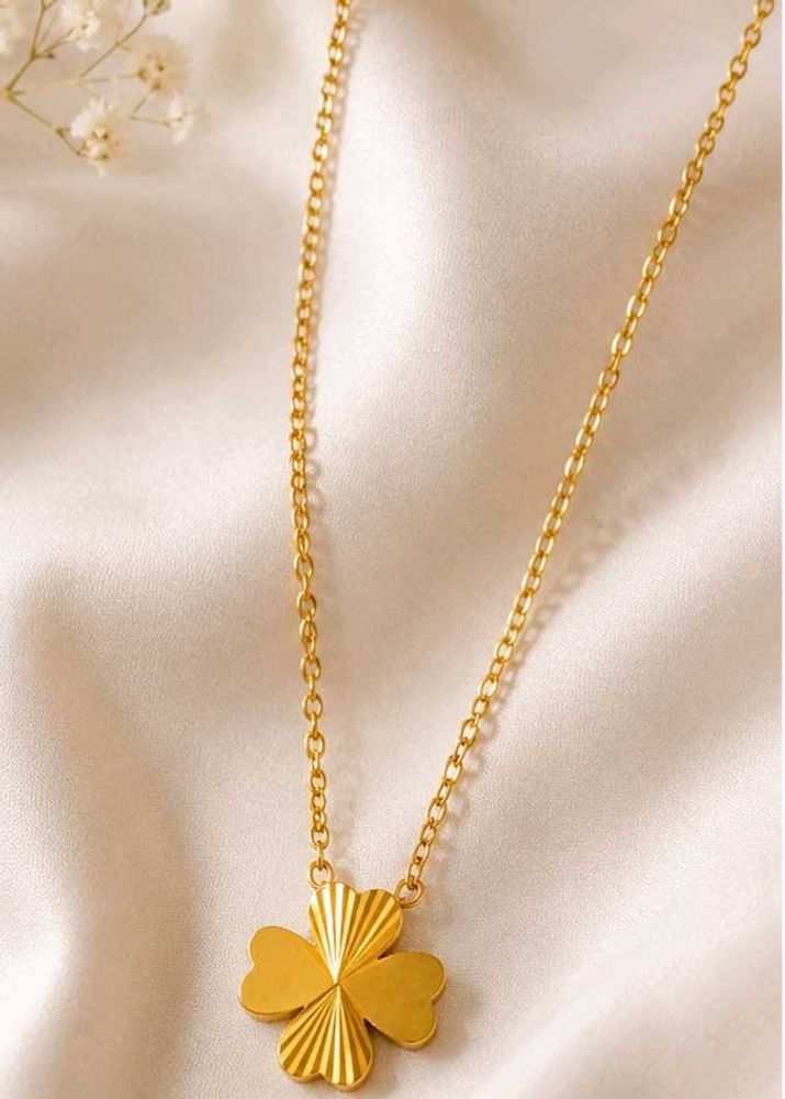 Gold Clover Necklace