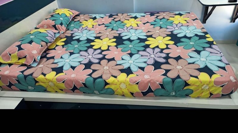 Set of 2 Floral Bedsheet- King size bed