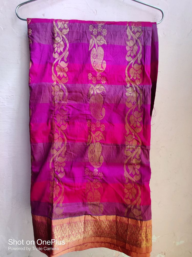 We Are Selling A Beautiful Banarsi Saree.