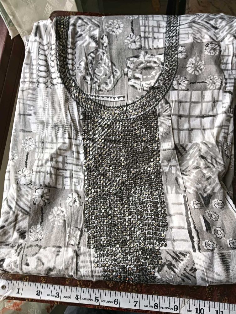 Elegant Ethnic Kurta with Embellished Neckline