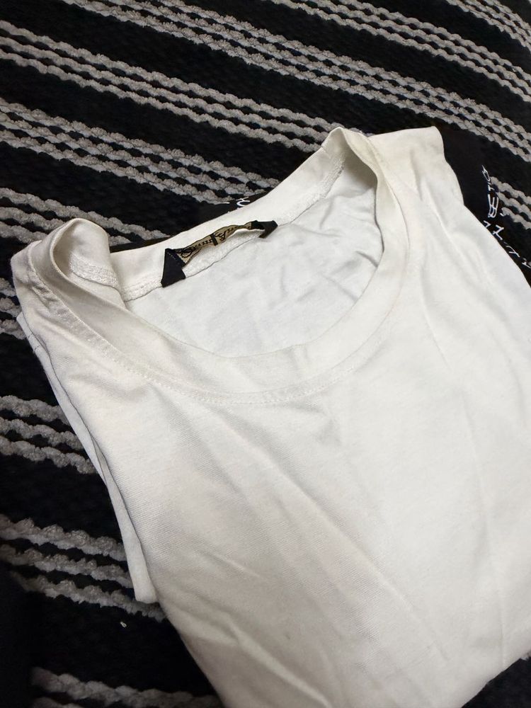 Classic White Basic T-Shirt