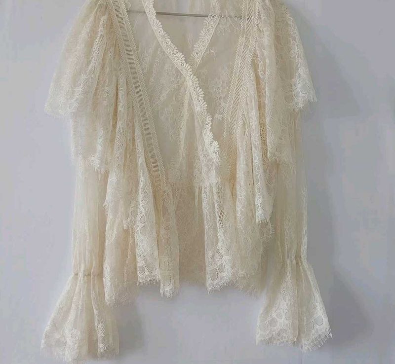 Romantic Boho Lace Peplum Blouse✨️🌼