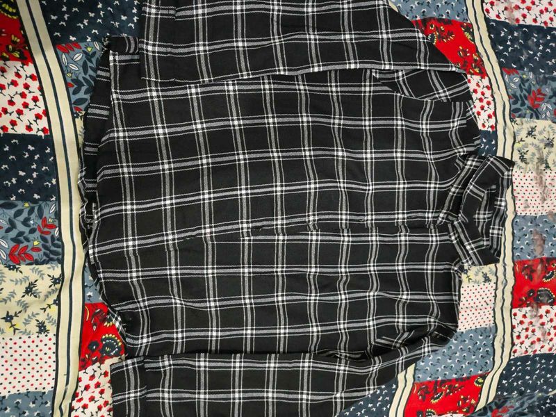 Classic Plaid Button-Up Shirt