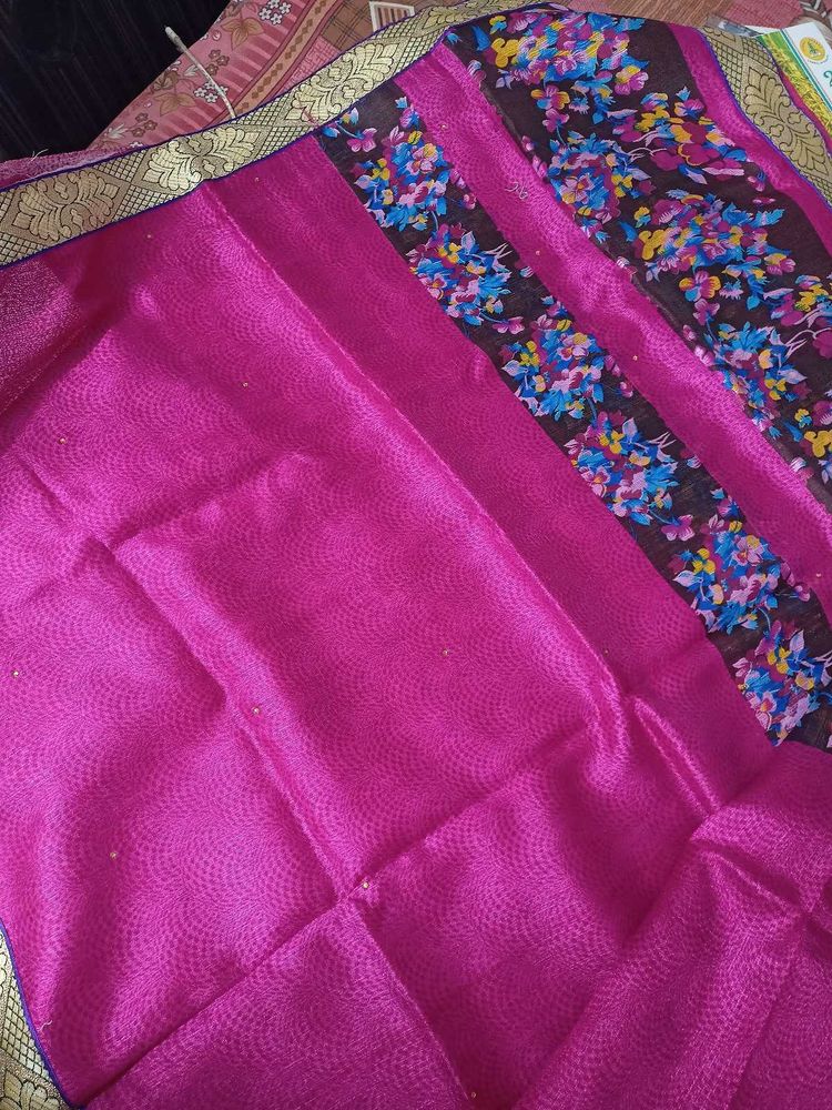 Elegant Pink Printed Saree 💖