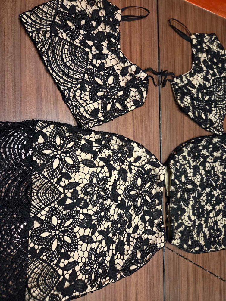Black Co-ord set lace cutout 28" Petite