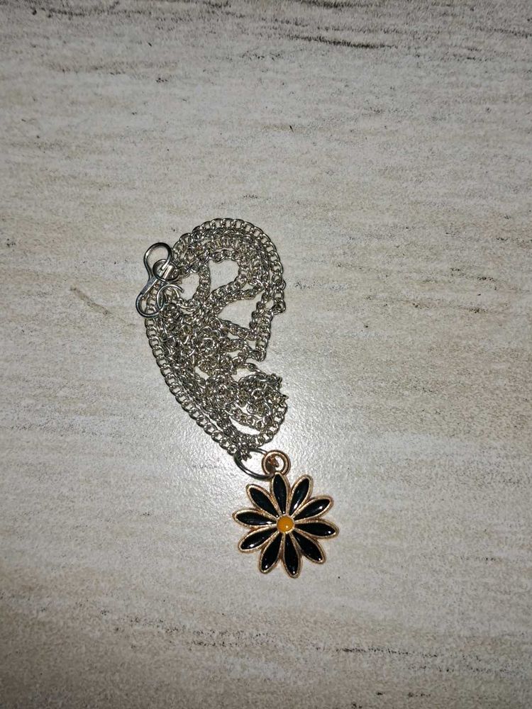 Daisy Flower Pendant Necklace