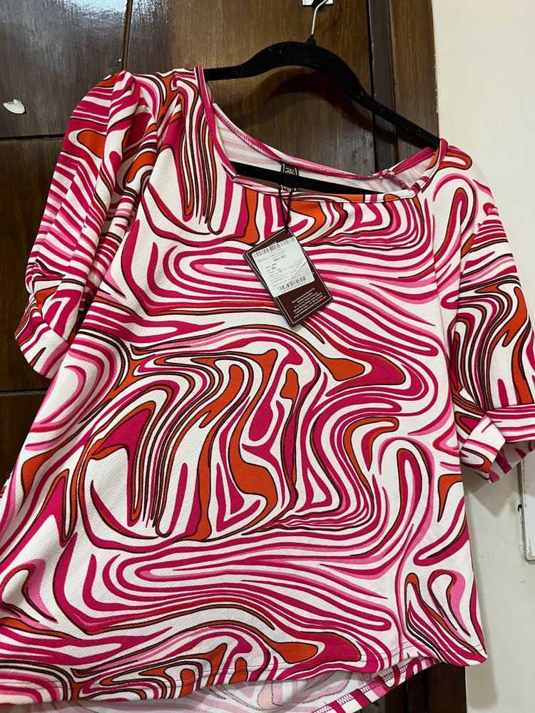 2xl top Vibrant Swirl Print To