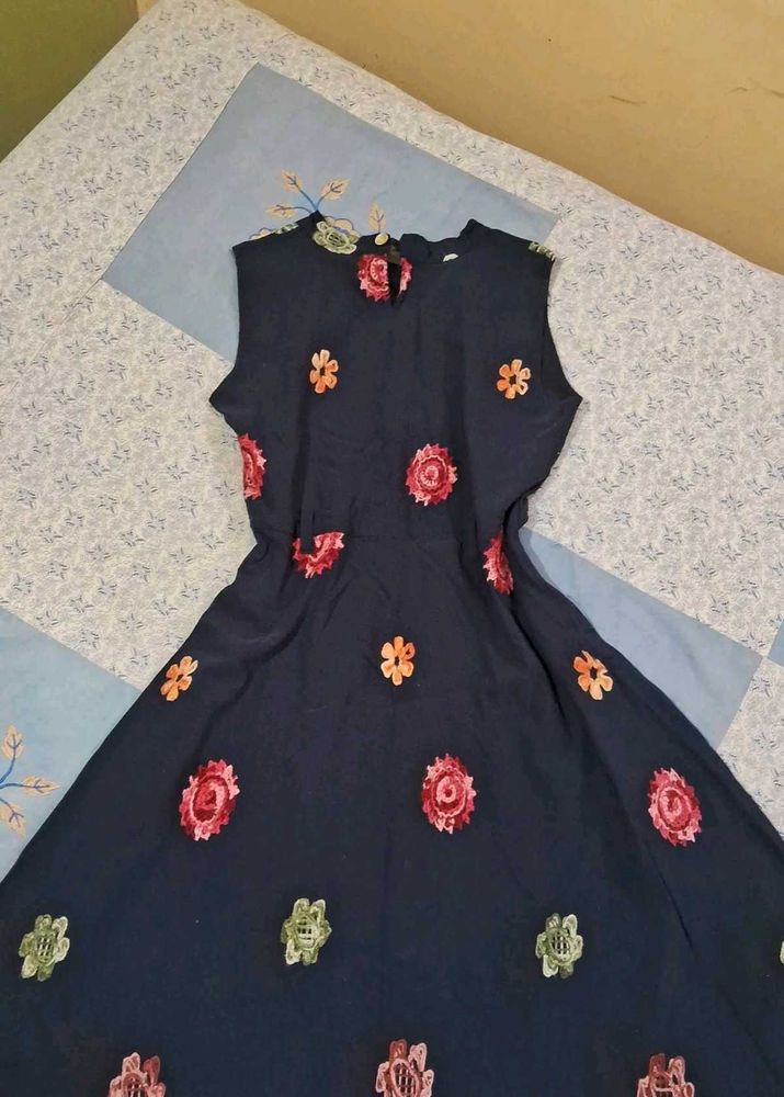 Chic Navy Blue Floral Print Dress