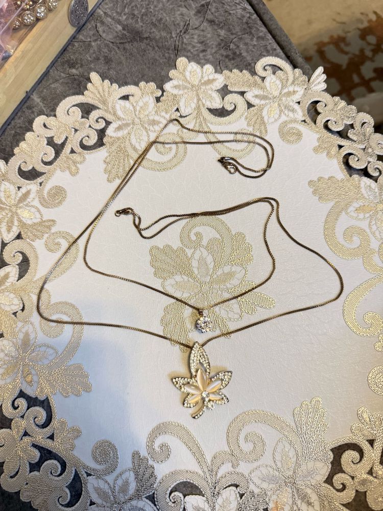Elegant double chain Flower Pendant Necklace