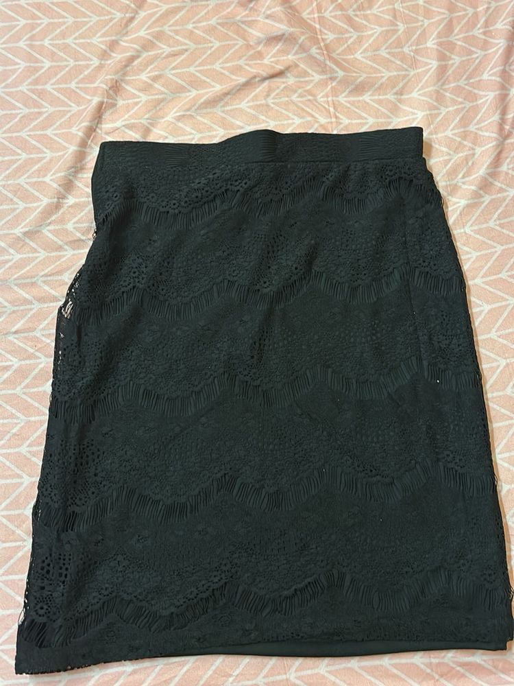Chic Black Lace Skirt