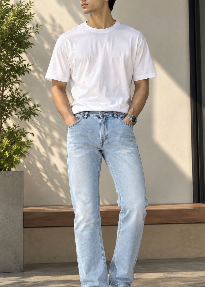 Men's Light Wash Straight Leg Jeans