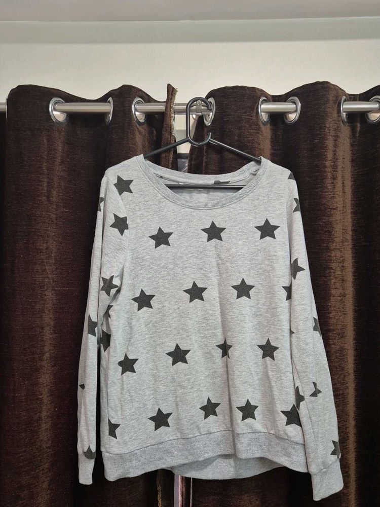 Gray Star Print Sweatshirt