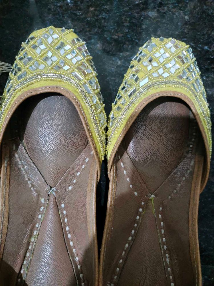 Genuine leather embellished yellow jutti