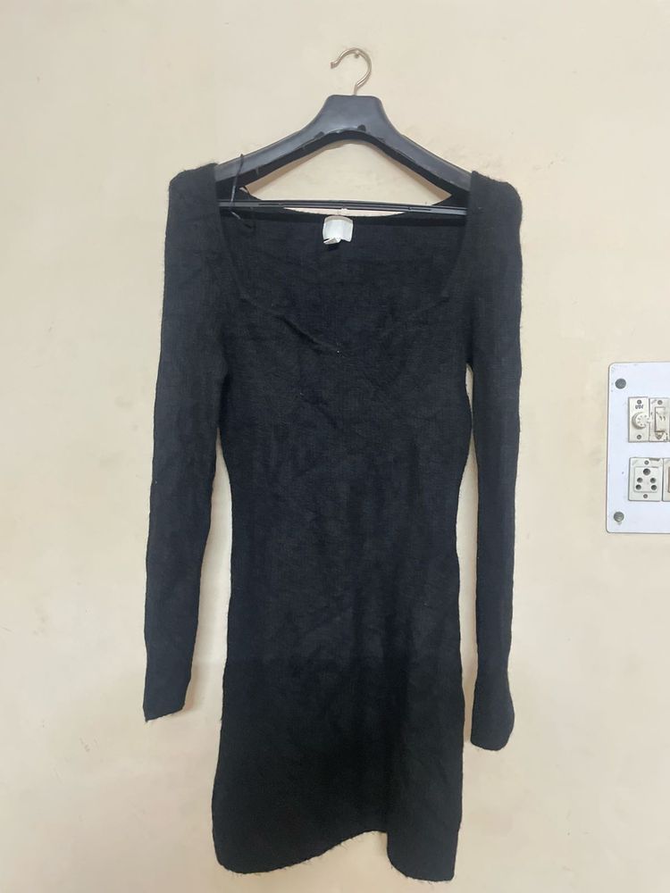 Cozy Black Long Sleeve Dress