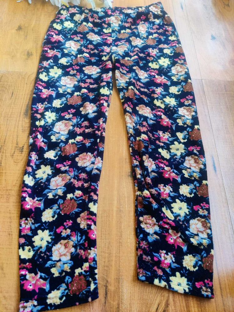 Girls Or Women Both Can Wear This Winter Bottom