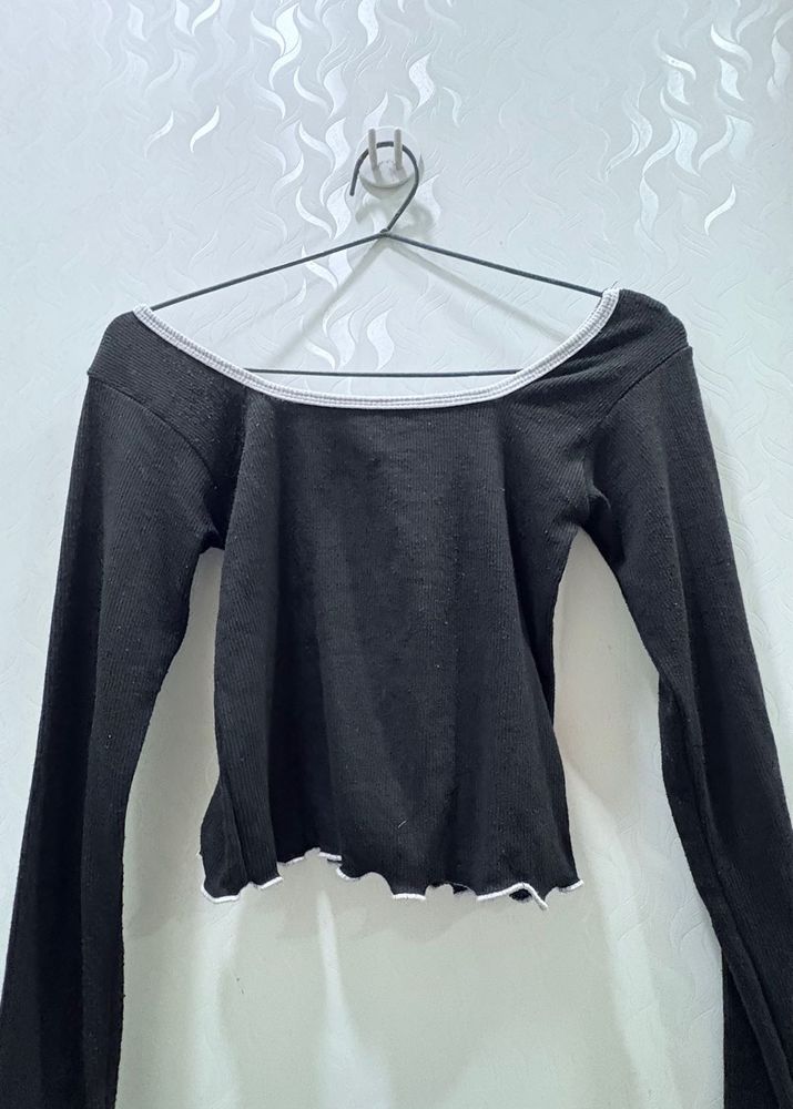 Black Off-Shoulder Long Sleeve Top