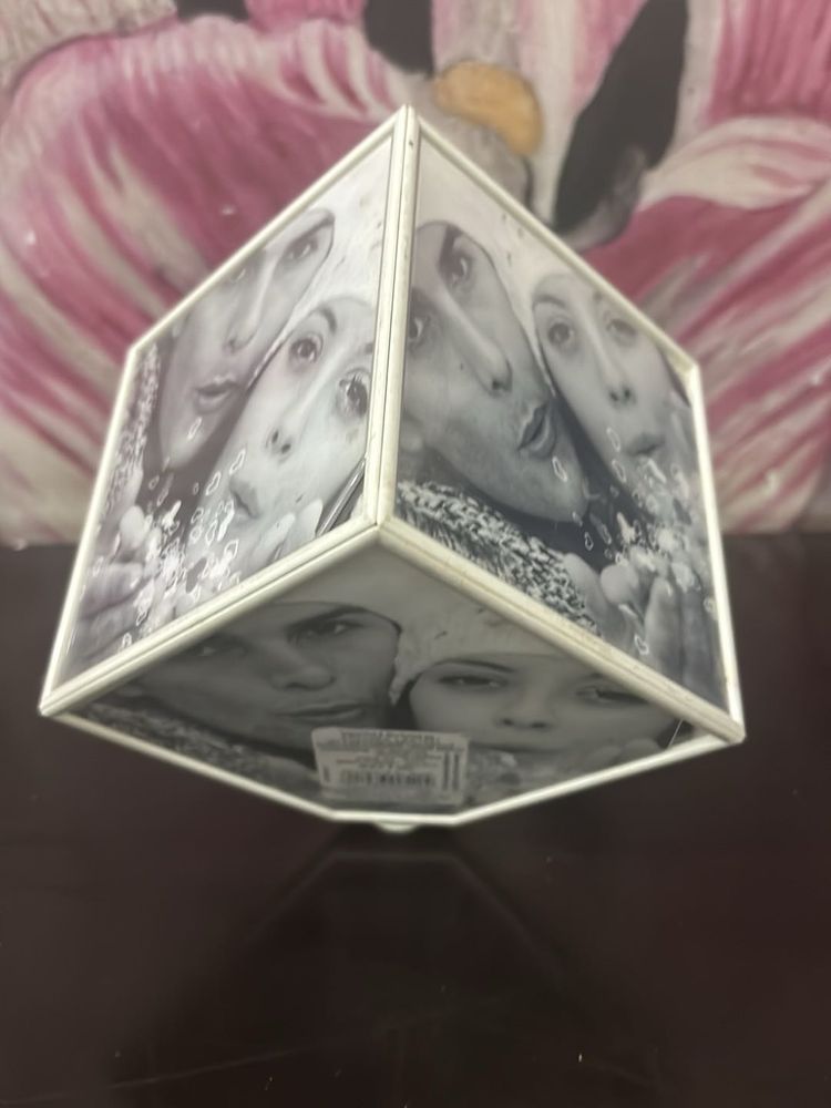 Unique Multi-Photo Cube Display rotatable