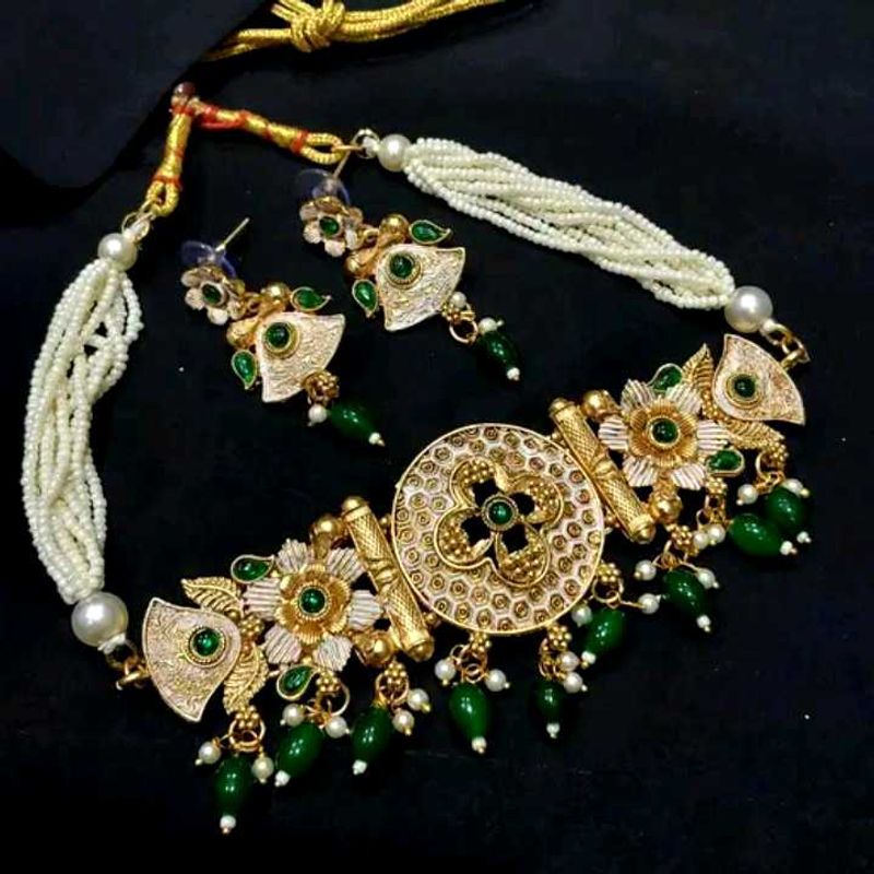 Stunning Gold Plated Kundan Necklace Set