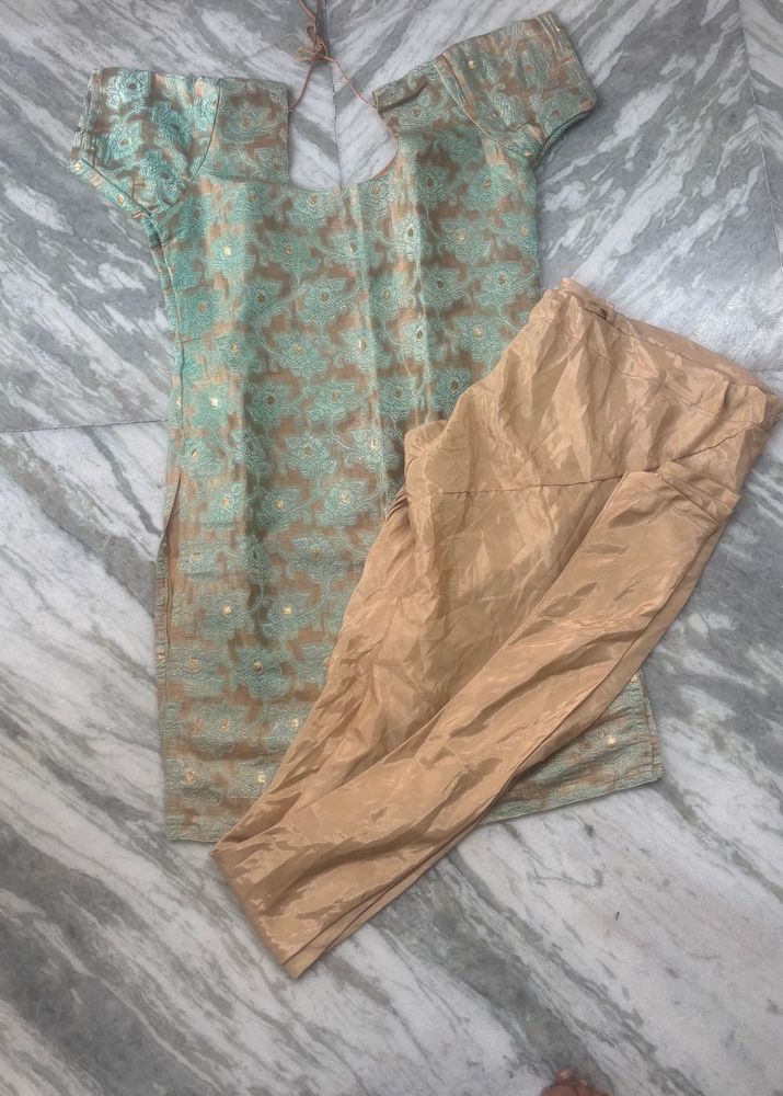 jecaurd Kurta and churidar Salwar Set