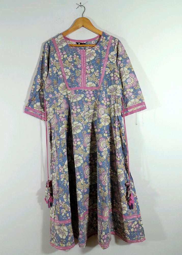 Palakh Multicolored Floral Printed Kurta (Women)