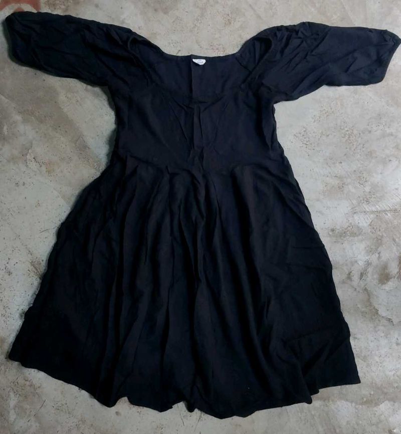 Peplum Type Mini Black Dress