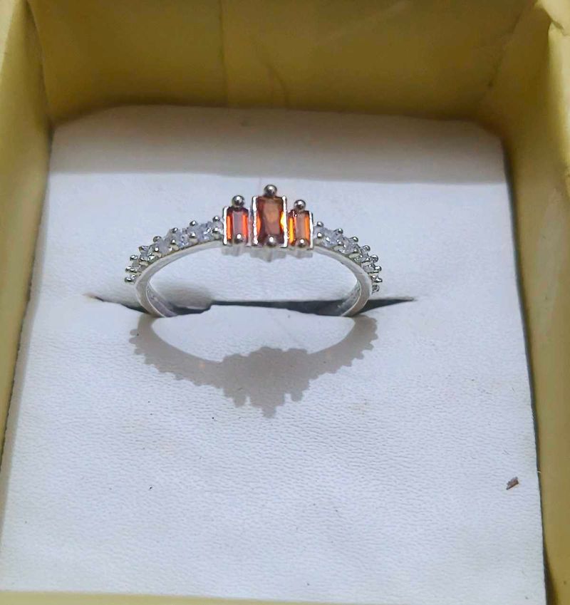 Elegant Gemstone Ring pure silver