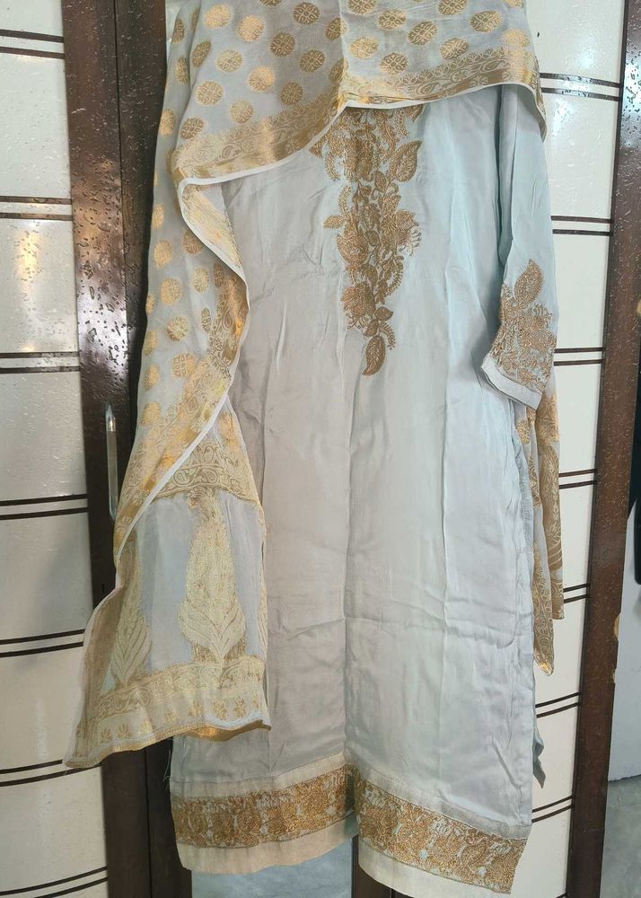 Premium silk kurti set with banarasi Dupatta