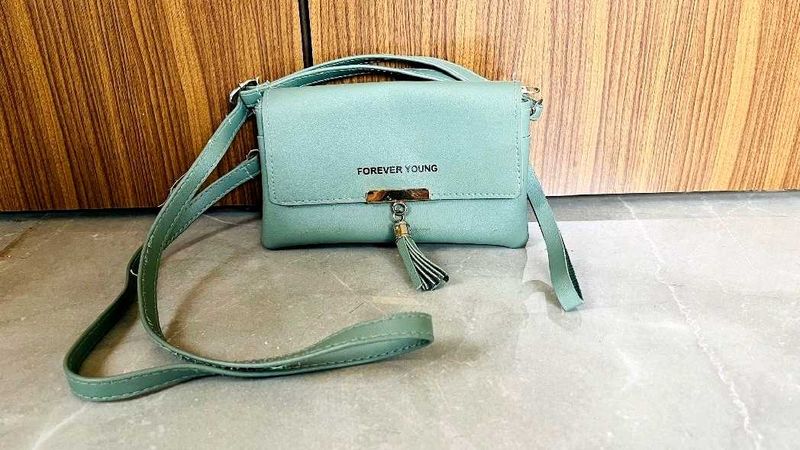 Stylish Green Crossbody Bag