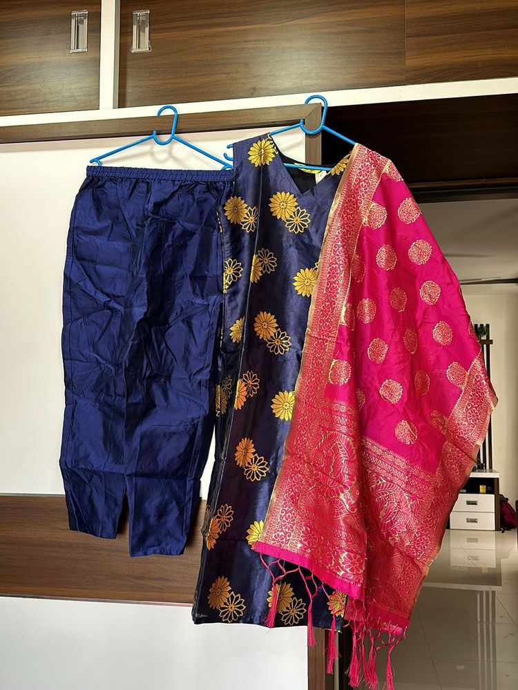 Blue Kurta Pant And Dupatta Set