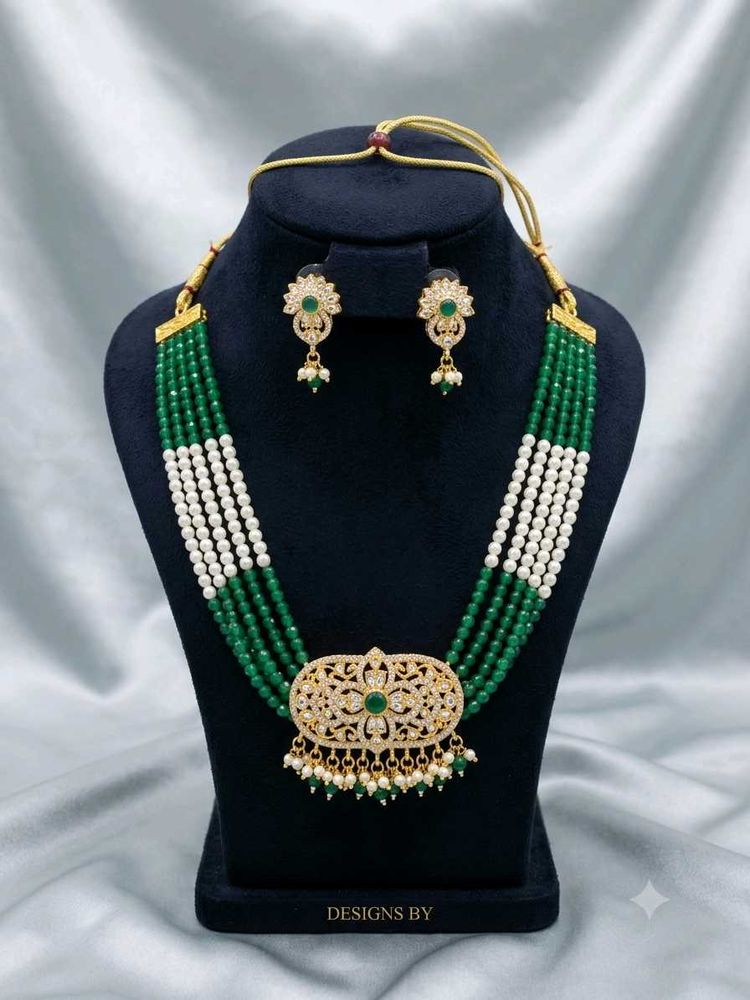 Emerald and Pearl Beaded Choker Set
